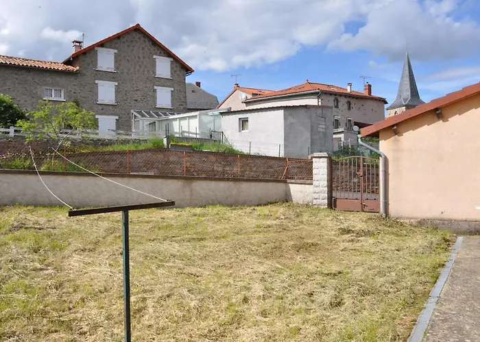 Holiday home Maison Vedrines Saint Loup Cantal